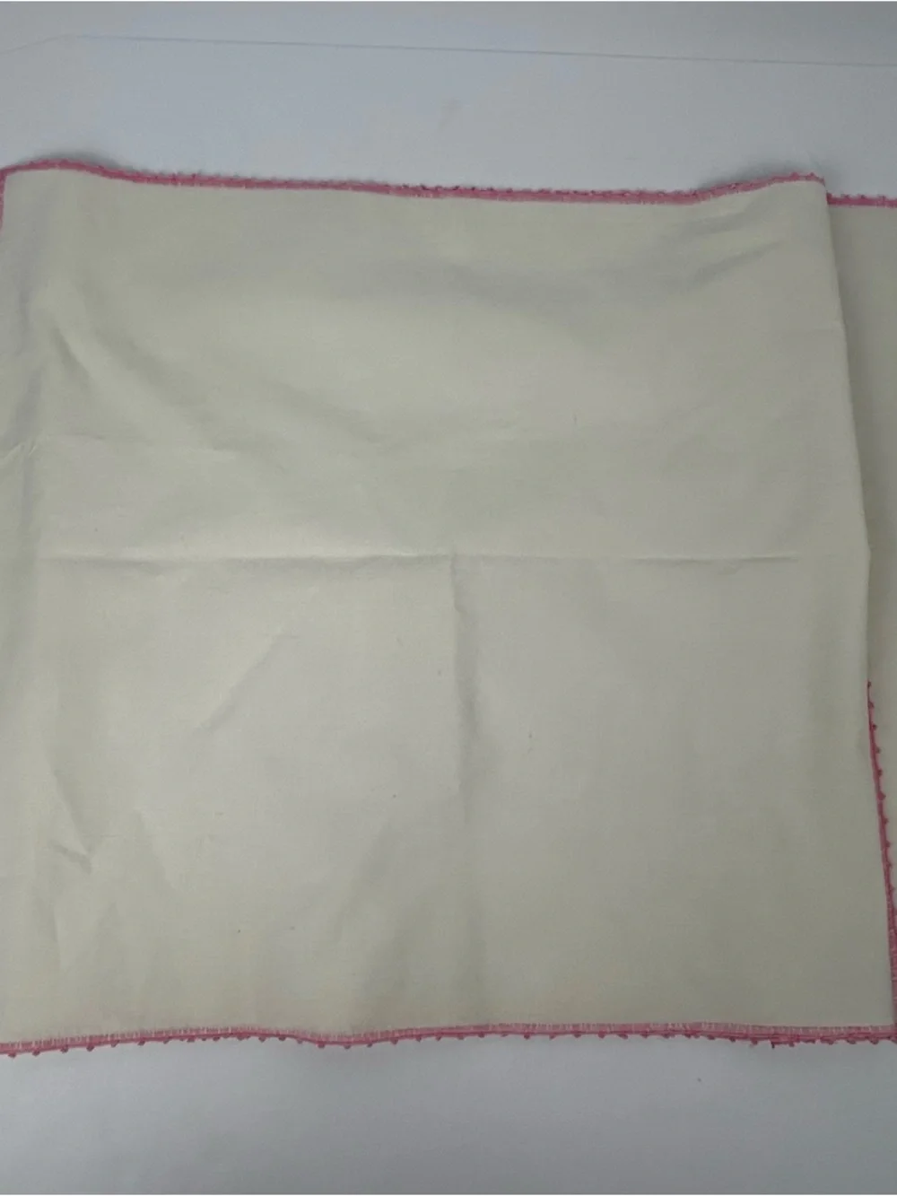 Vintage Embroidered Floral Basket Table Runner Cream Pastel Florals Cottagecore